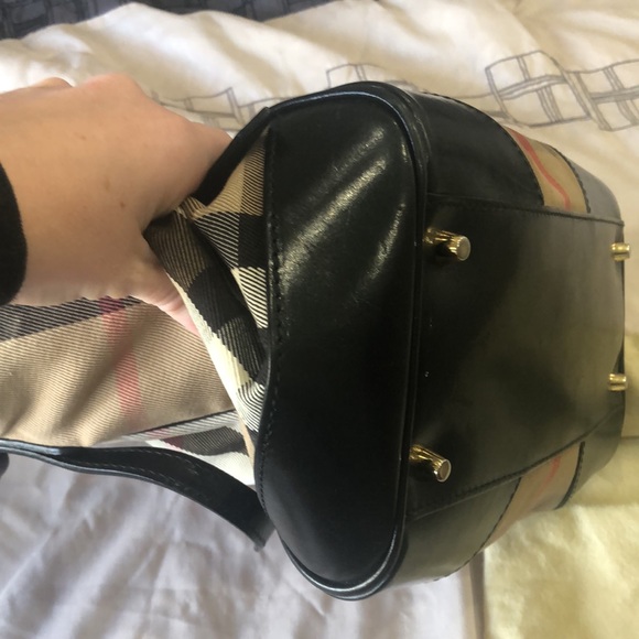 ❤️❤️HP ✨ VINTAGE BURBERRY canvas and leather bag - Picture 10 of 15